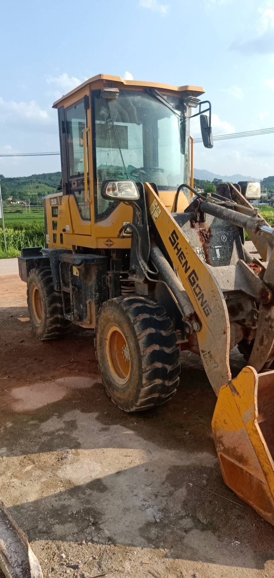 刘先生机械类型:装载机/铲车/配件