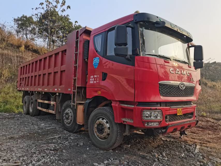 湖南衡阳急售华凌重卡自卸车